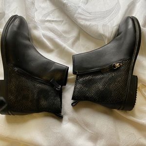 Ecco leather and embossed scale print booties